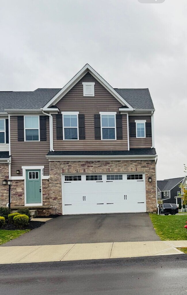 Building Photo - 3 Bed 3 Bath- Mars PA