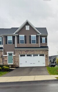 Building Photo - 3 Bed 3 Bath- Mars PA