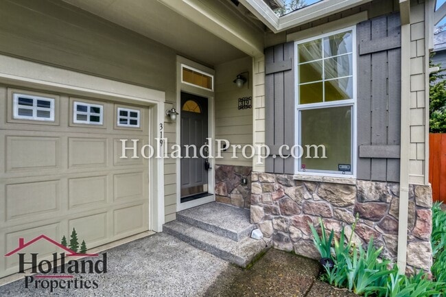 Building Photo - Must See, Beautiful 4 bedroom home in Hillsboro