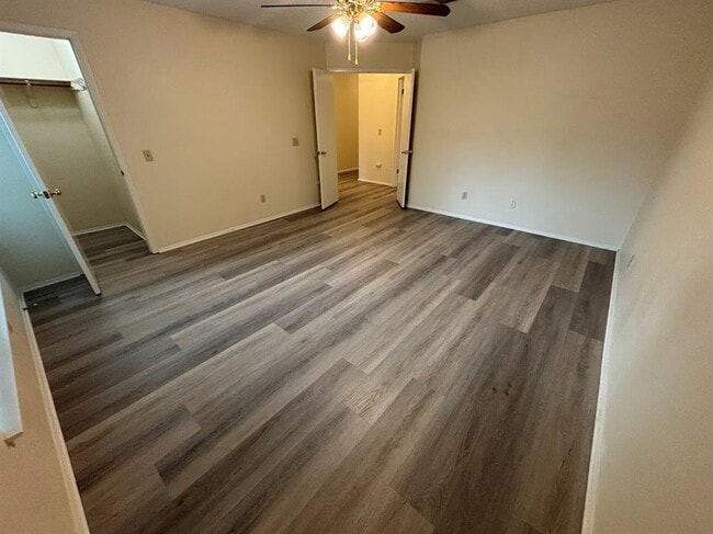Building Photo - 10911 Grassmere Ct