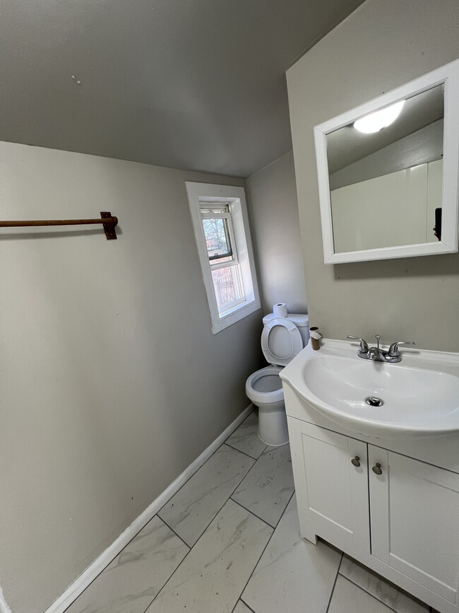 Building Photo - 44 8th St