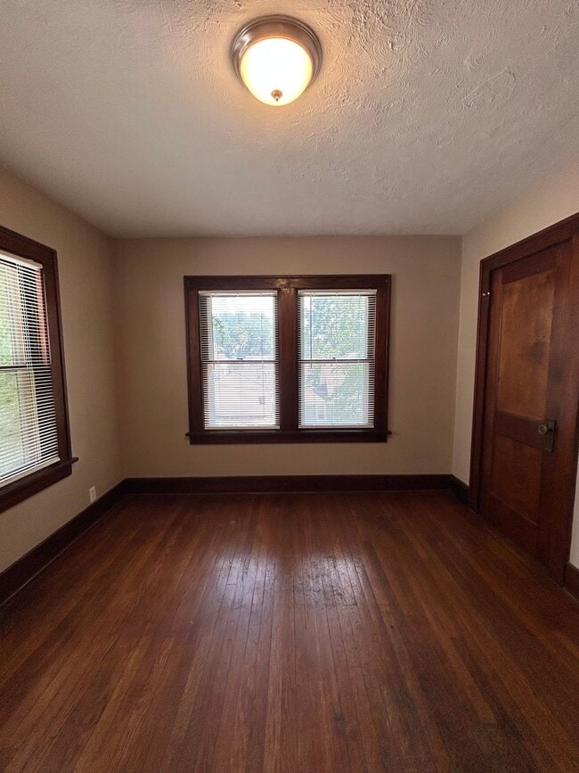 Building Photo - 1417 N 31st St