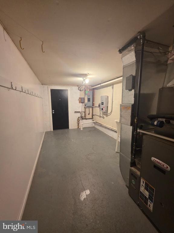 Building Photo - 412 3rd St