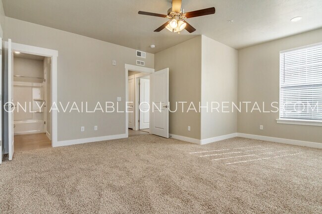 Building Photo - 1128 S 820 E