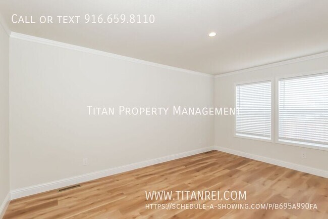 Building Photo - 313 Vandenberg Cir