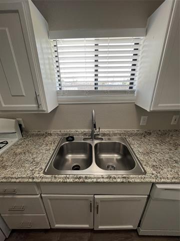 Building Photo - 112 Derby Ln