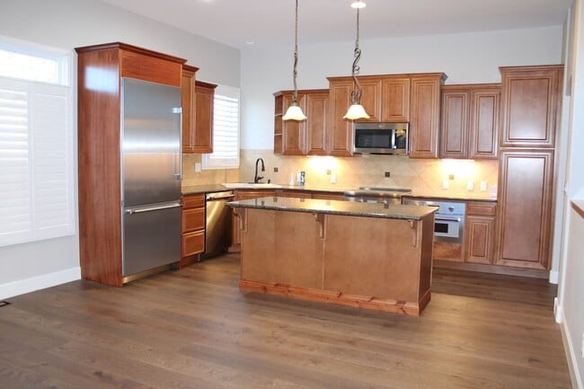 Building Photo - 8236 Hidden Cove Ct