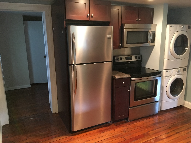 Building Photo - 936 W Beverley St