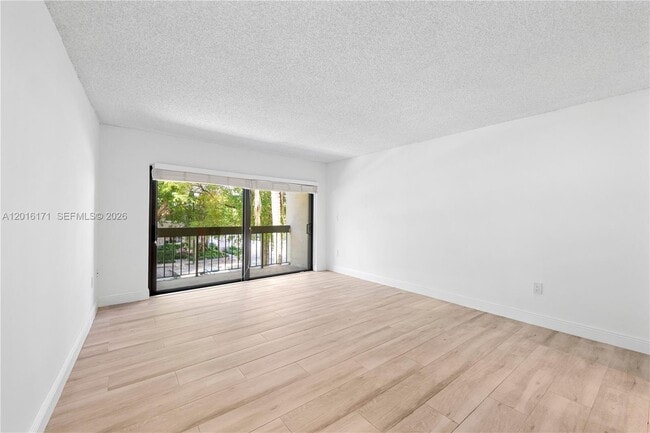 Building Photo - 5201 Orduna Dr