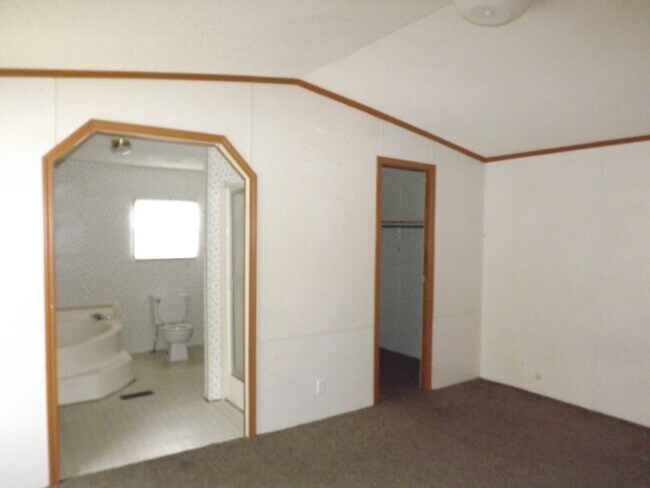 Building Photo - 4205 Wilson Rd