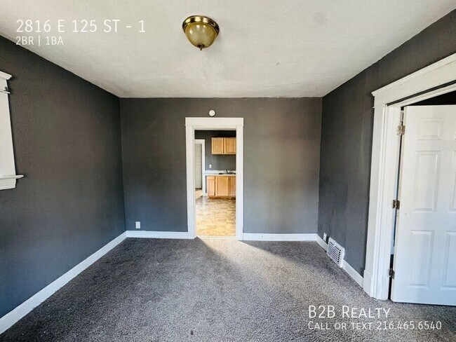 Building Photo - 2816 E 125th St