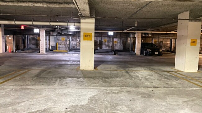 Building Photo - 3219 SW 23rd Terrace