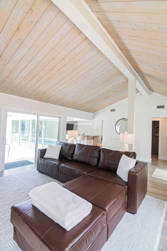 Building Photo - 103 W Sandpiper Cir