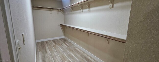 Building Photo - 313 Beethoven St