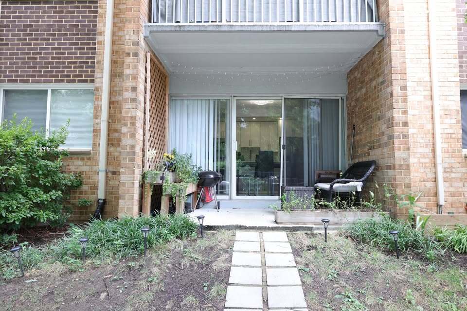 Building Photo - 2912 Kings Chapel Rd