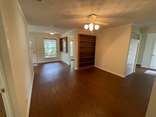 Building Photo - 434 Columbia Cir