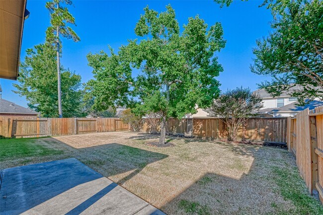 Building Photo - 17243 Lowell Lake Ln