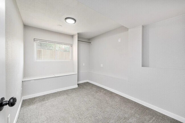 Building Photo - 18912 E Kansas Dr