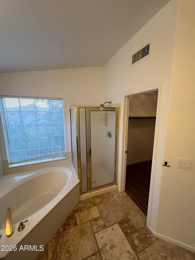 Building Photo - 15858 S 33rd Pl