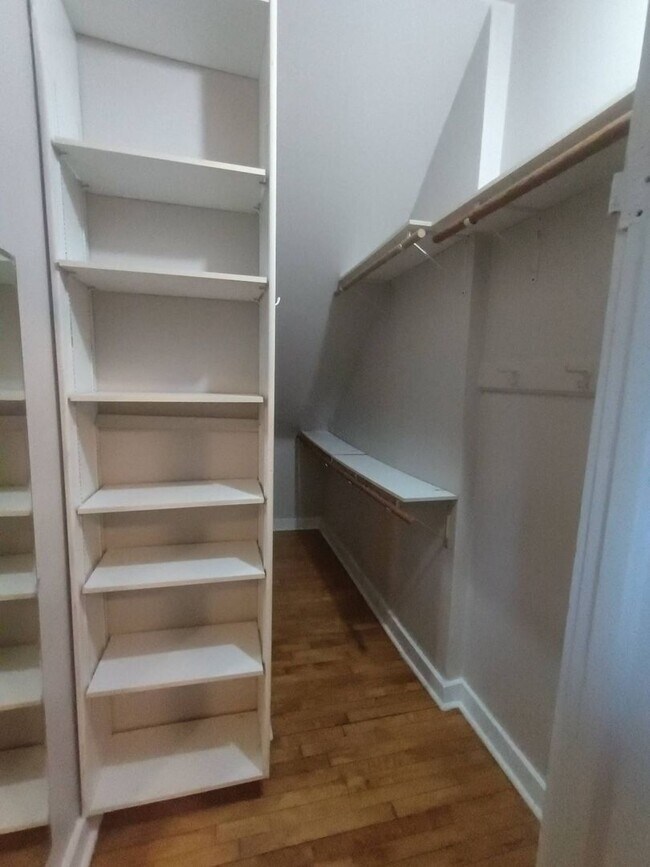 Building Photo - 2035-2037 N Buffum St