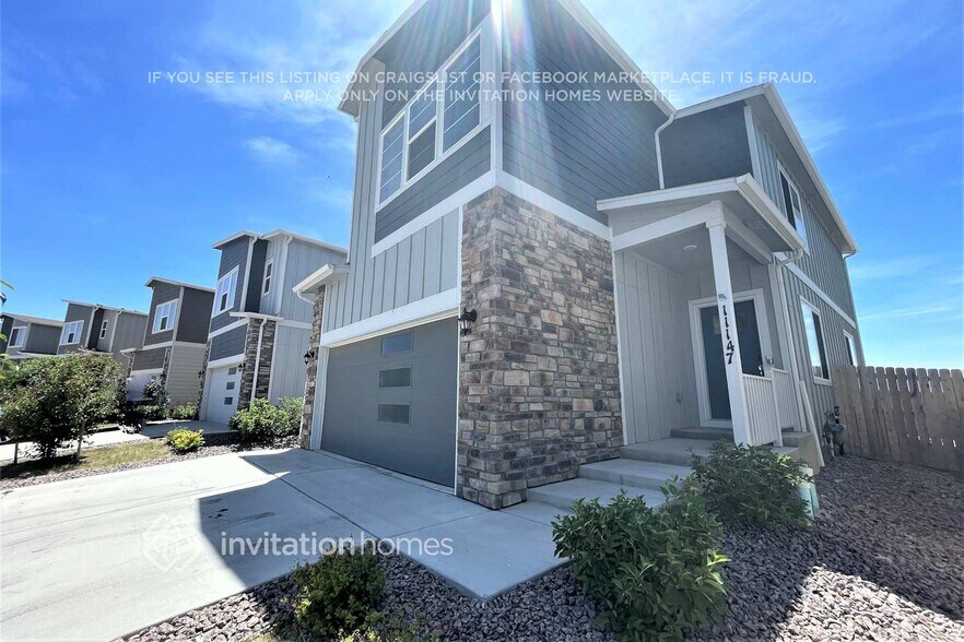 Building Photo - 11147 House Finch Ln