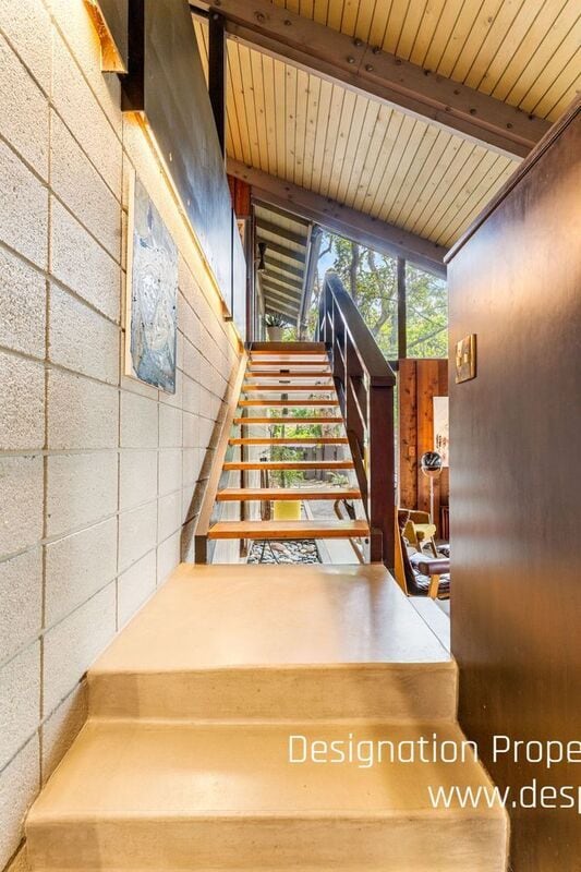 Building Photo - 1716 Putney Rd