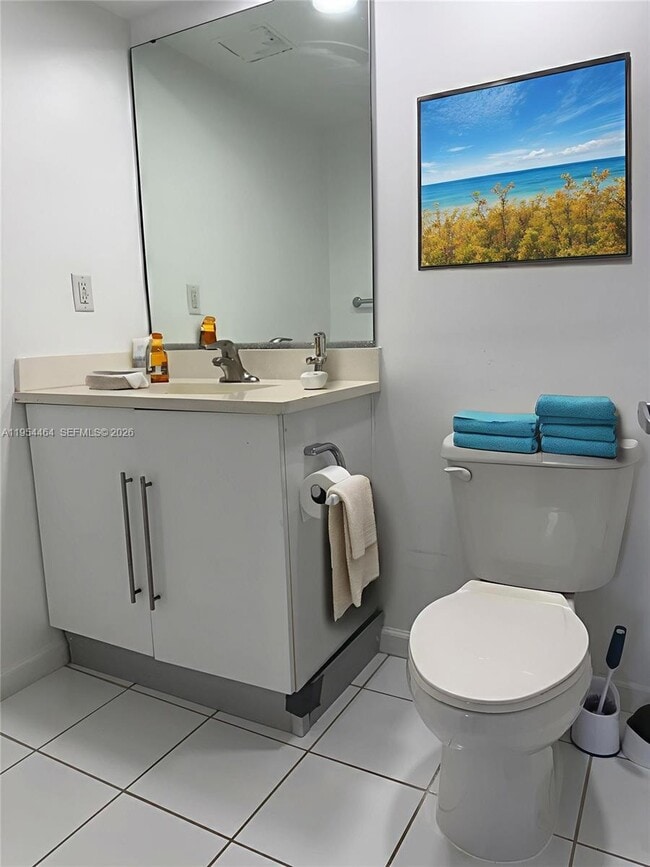 Building Photo - 3000 S Ocean Dr