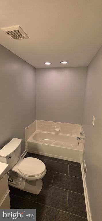 Building Photo - 1353 Templeton Pl