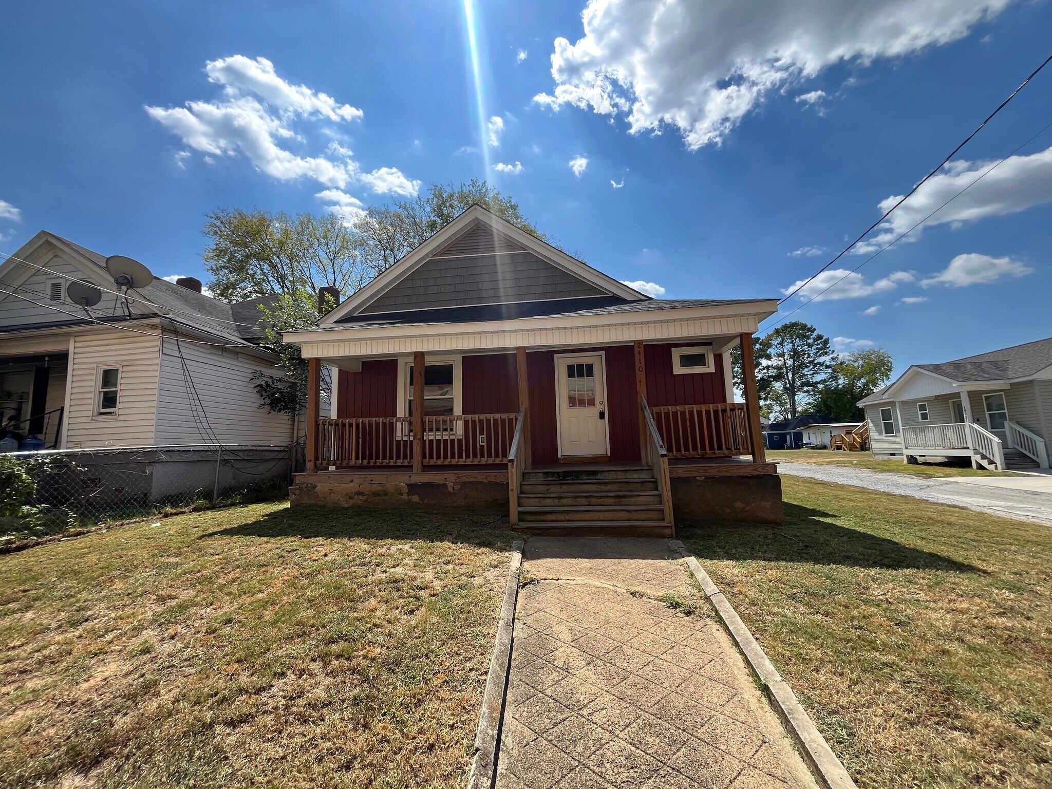 Building Photo - 2410 E 19th St