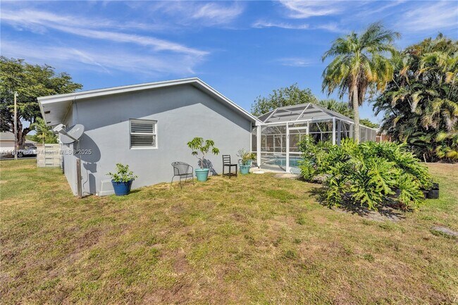 Building Photo - 116 Meadowlark Dr