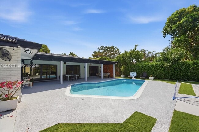 Building Photo - 9935 Ramblewood Dr