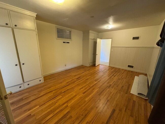 Building Photo - 1173 Seminole Dr