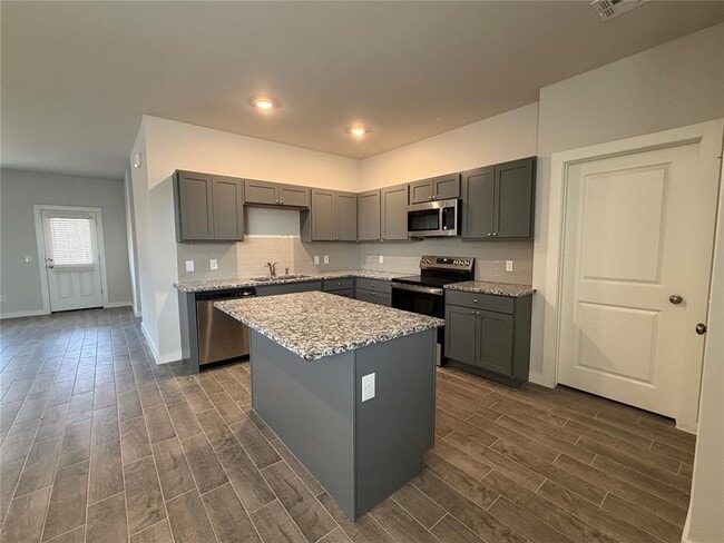 Building Photo - 17880 Lantana Loop