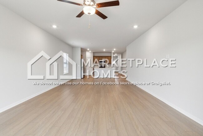 Building Photo - 315 McHenry Dr