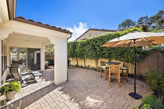 Building Photo - 1 Picaflor