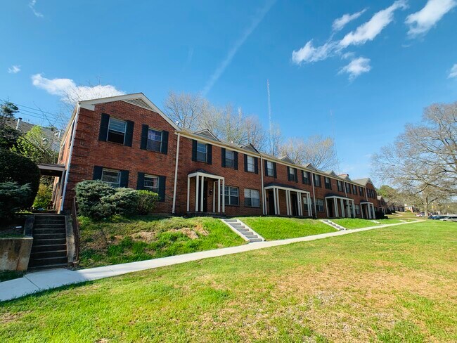 Building Photo - 1650 Valley Ave