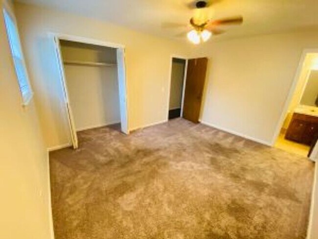 Building Photo - 3305 Ragsdale Dr