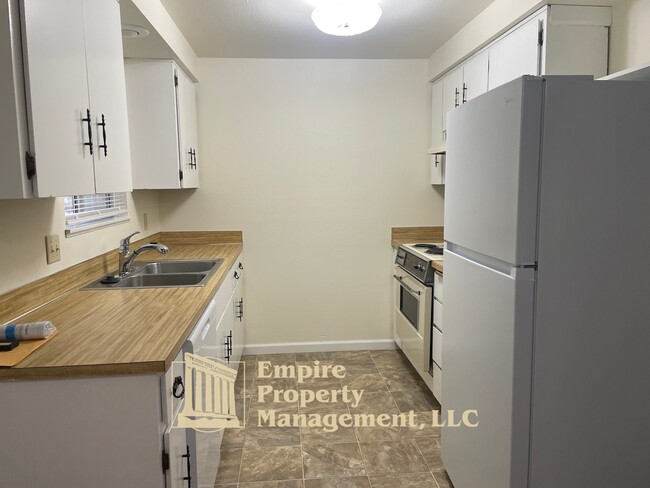 Building Photo - 87810 Norman Ave