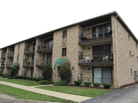 Building Photo - 10702 S Depot St