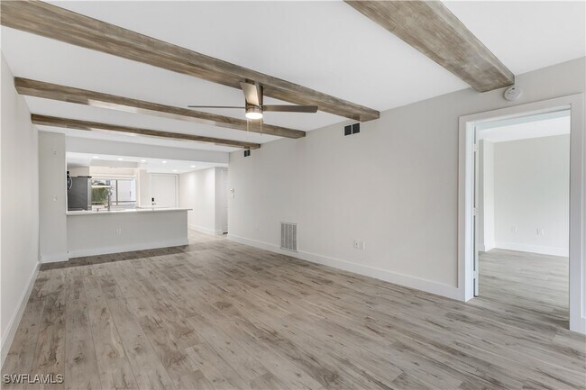 Building Photo - 15171 Cedarwood Ln