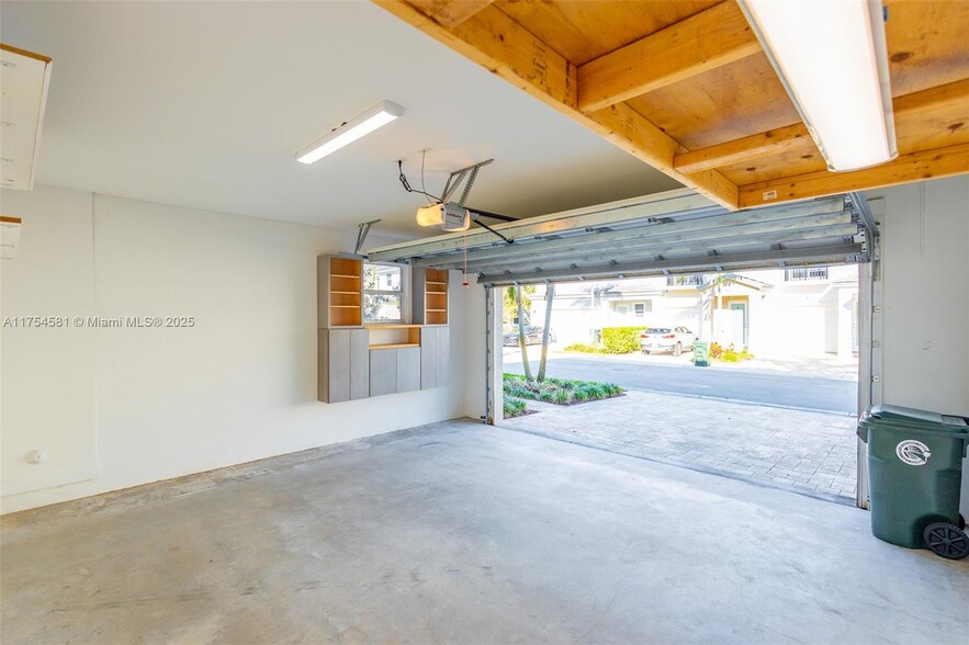 Building Photo - 6950 Pines Cir