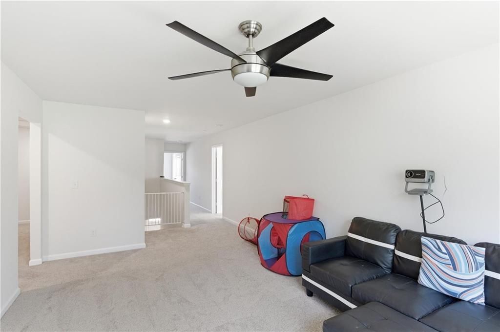 Building Photo - 296 Maple Brook Dr