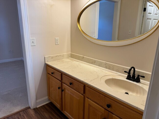 Building Photo - One Bedroom Condo in The Terraces of Denver!