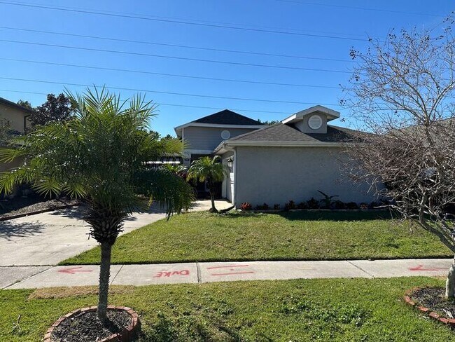 Building Photo - Spacious 2 Bed 2 Bath Home