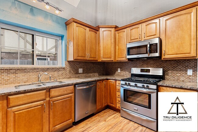 Building Photo - 1324 Concord Ln