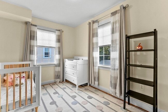 Building Photo - 224 Robbins St