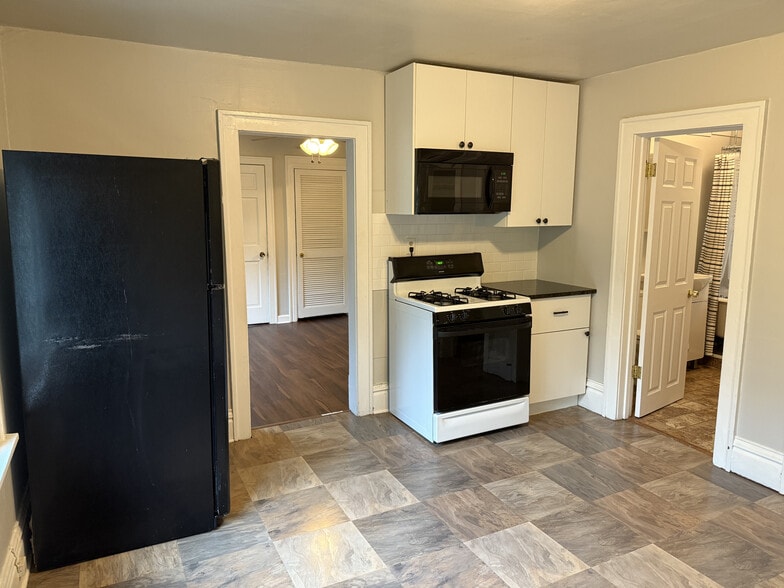 Kitchen View 1 - 427 19th Ave NE