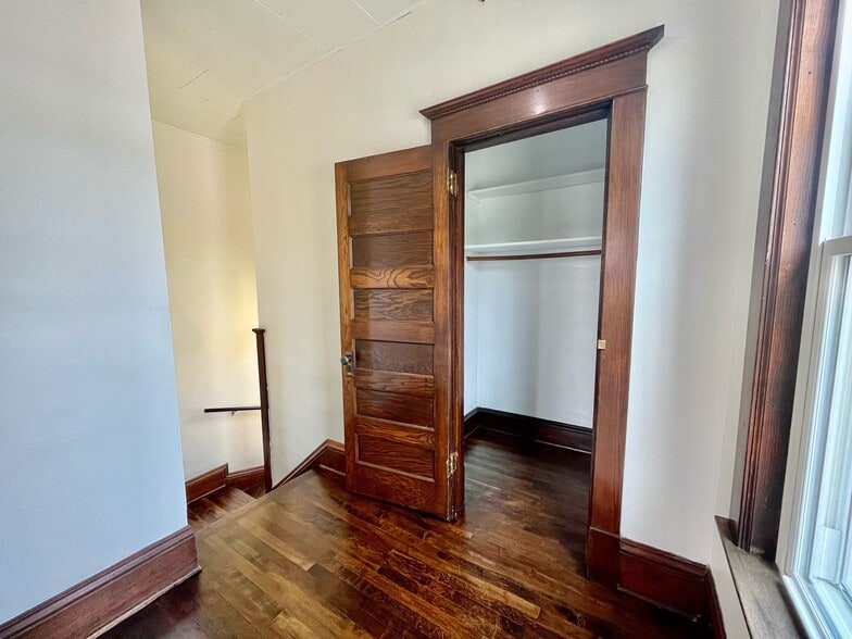 Top of Entryway Closet Empty - 2900 NE Tyler St