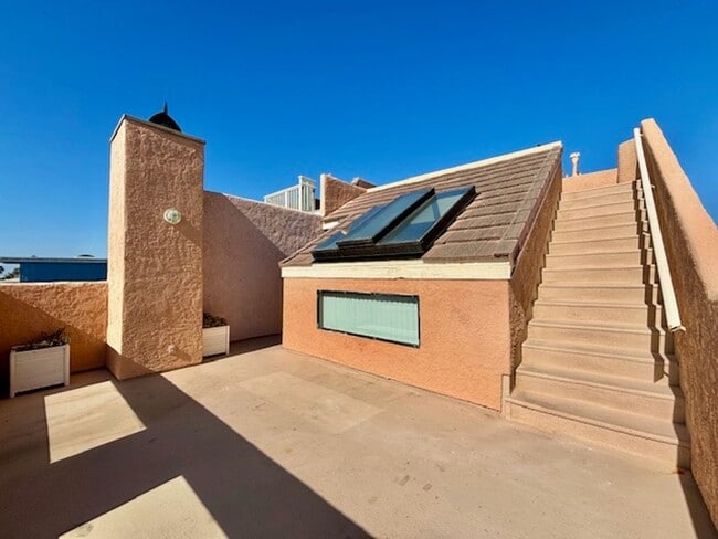 Building Photo - 316 Ocean Dr