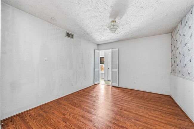 Building Photo - 13139 Birch Grove Dr